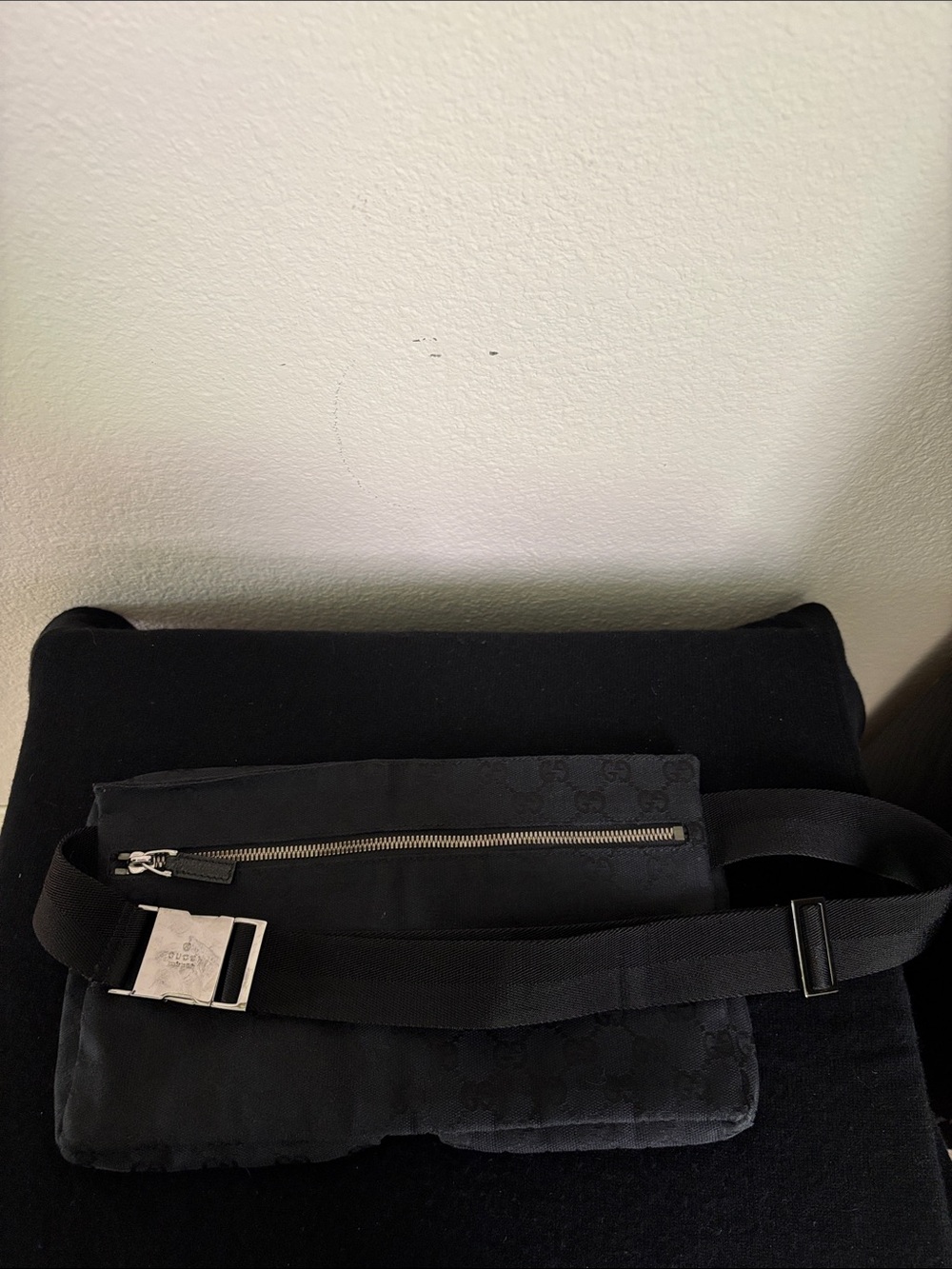 Vintage Gucci Black GG Canvas Belt Bag with Dual Pockets - Picture 4 of 14